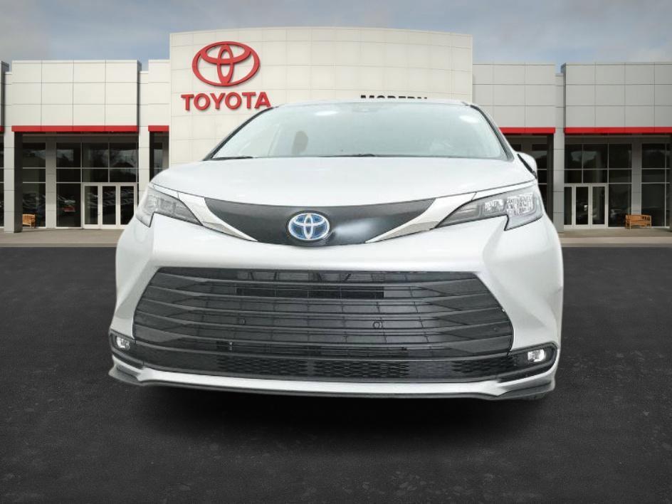 new 2025 Toyota Sienna car, priced at $46,662