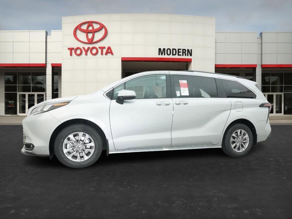 new 2025 Toyota Sienna car, priced at $46,662