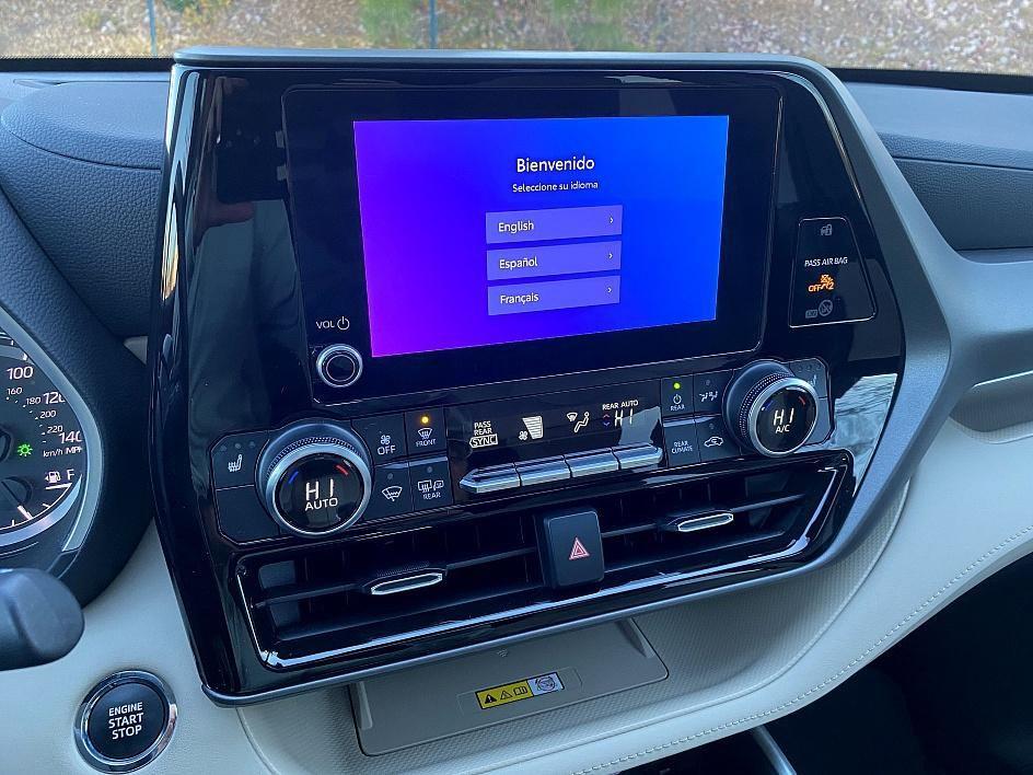 used 2023 Toyota Highlander car, priced at $37,450