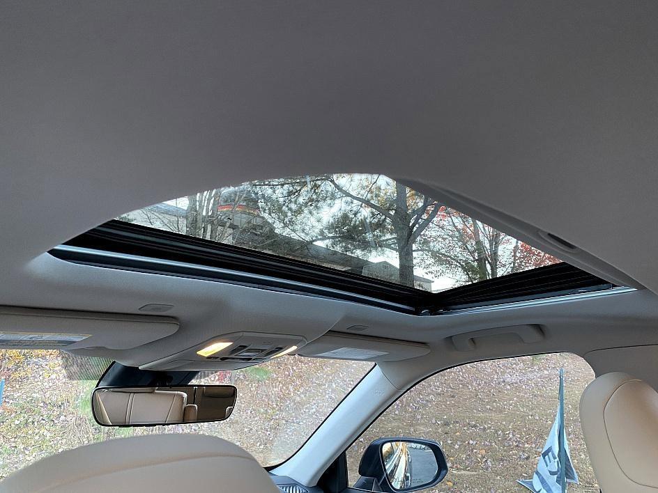 used 2023 Toyota Highlander car, priced at $37,450