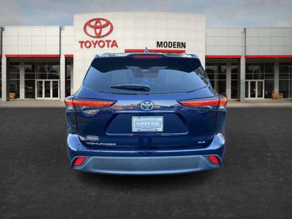used 2023 Toyota Highlander car, priced at $37,450