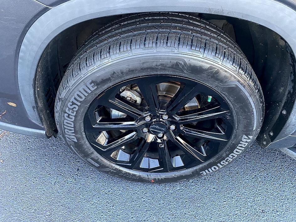 used 2022 Toyota Highlander car, priced at $31,984