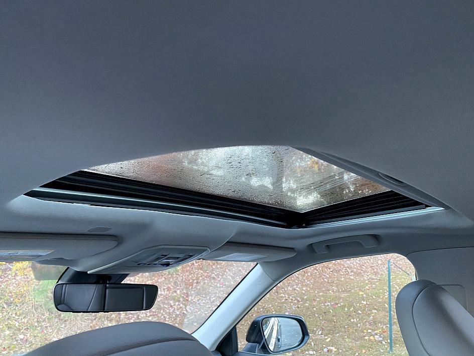 used 2022 Toyota Highlander car, priced at $31,984