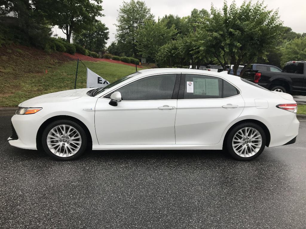 used 2020 Toyota Camry Hybrid car, priced at $21,486