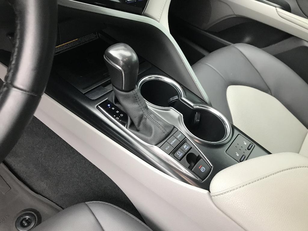 used 2020 Toyota Camry Hybrid car, priced at $21,486