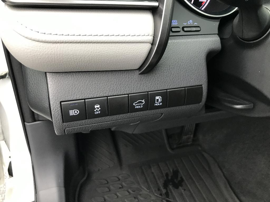used 2020 Toyota Camry Hybrid car, priced at $21,486