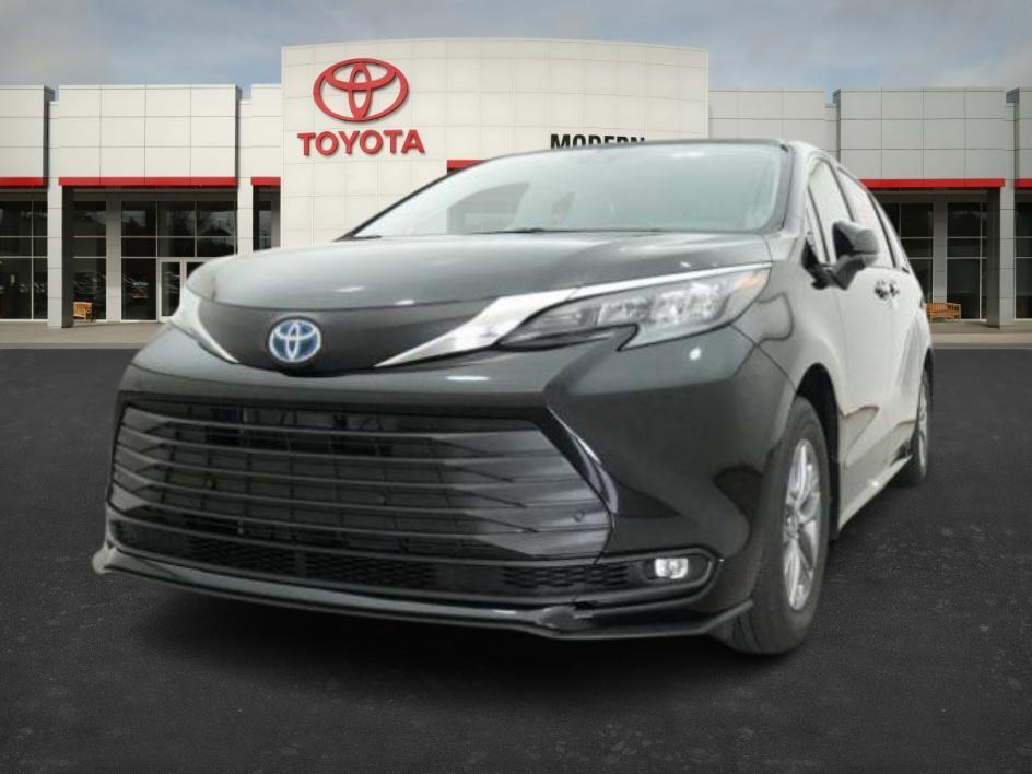 new 2025 Toyota Sienna car, priced at $46,737