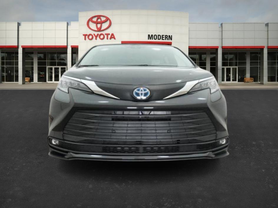 new 2025 Toyota Sienna car, priced at $46,737