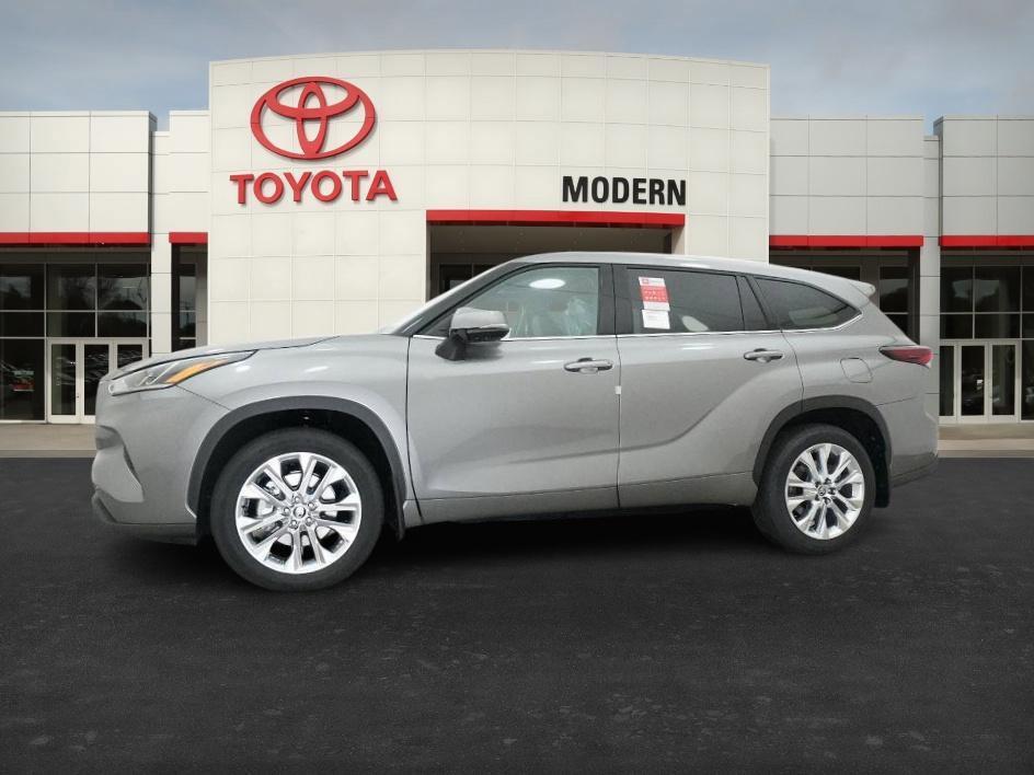 new 2026 Toyota Highlander car, priced at $53,896