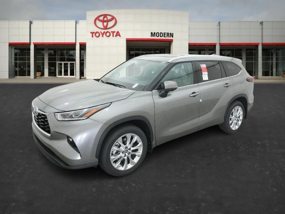 new 2026 Toyota Highlander car, priced at $53,896