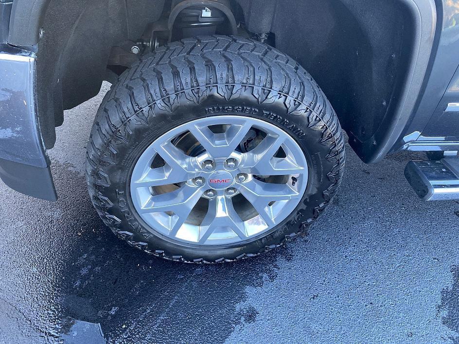 used 2018 GMC Sierra 1500 car, priced at $23,949