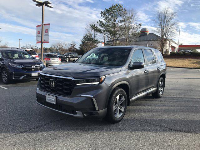 used 2025 Honda Pilot car, priced at $42,998