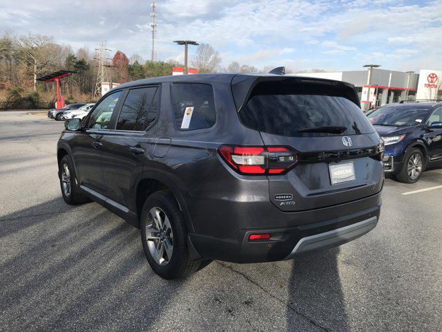 used 2025 Honda Pilot car, priced at $42,998