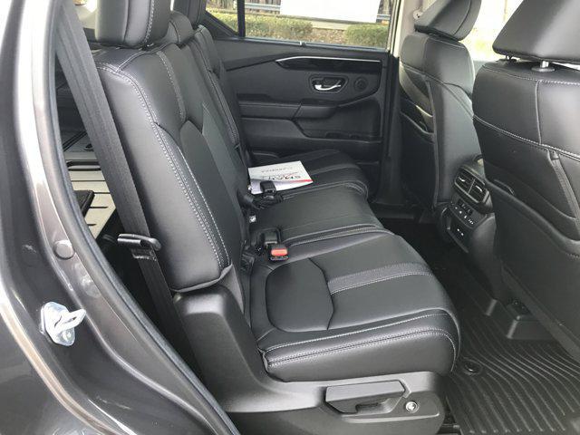 used 2025 Honda Pilot car, priced at $42,998