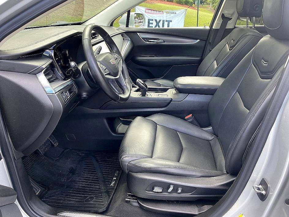 used 2018 Cadillac XT5 car, priced at $17,486