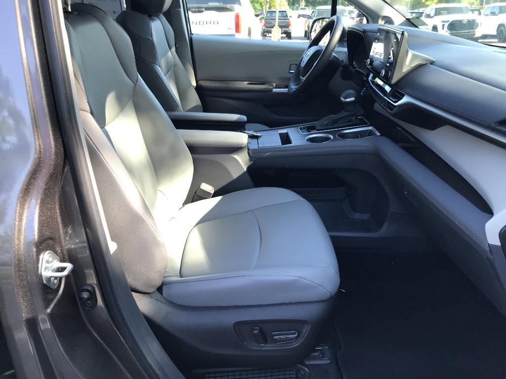 used 2024 Toyota Sienna car, priced at $46,995