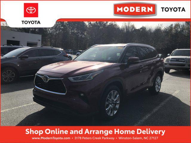 used 2022 Toyota Highlander car, priced at $37,889