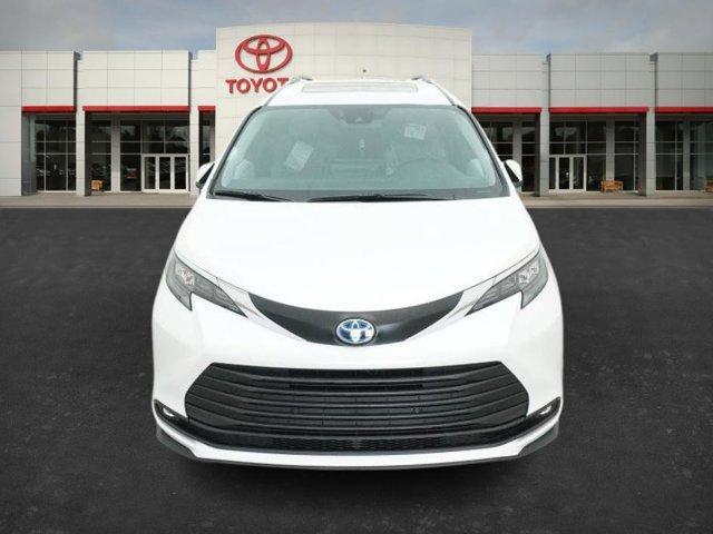 new 2025 Toyota Sienna car, priced at $47,137