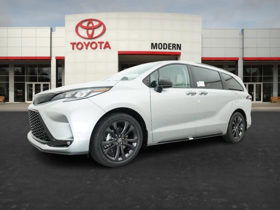 new 2025 Toyota Sienna car, priced at $50,092