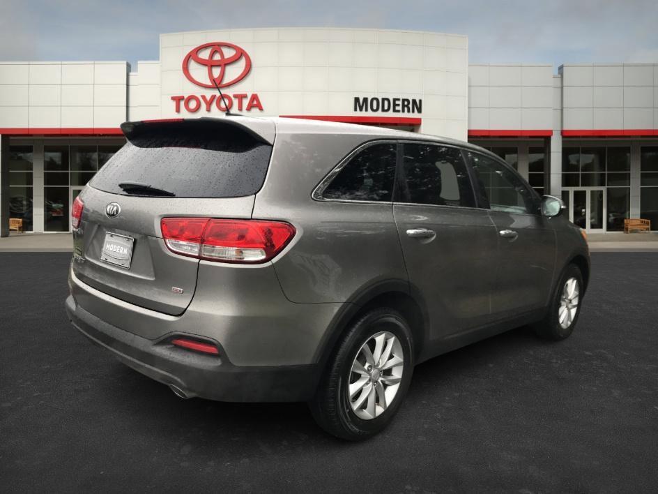 used 2016 Kia Sorento car, priced at $8,329