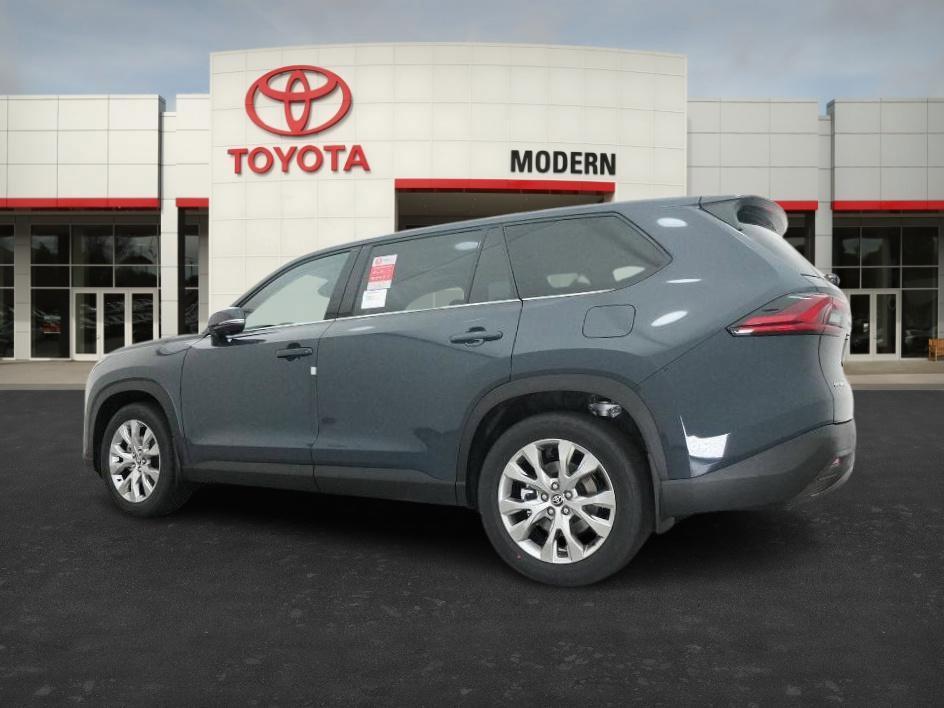 new 2026 Toyota Highlander car, priced at $57,904