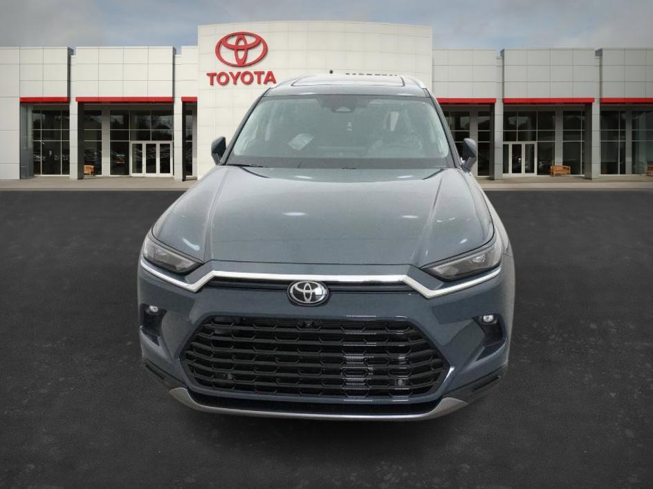 new 2026 Toyota Highlander car, priced at $57,904