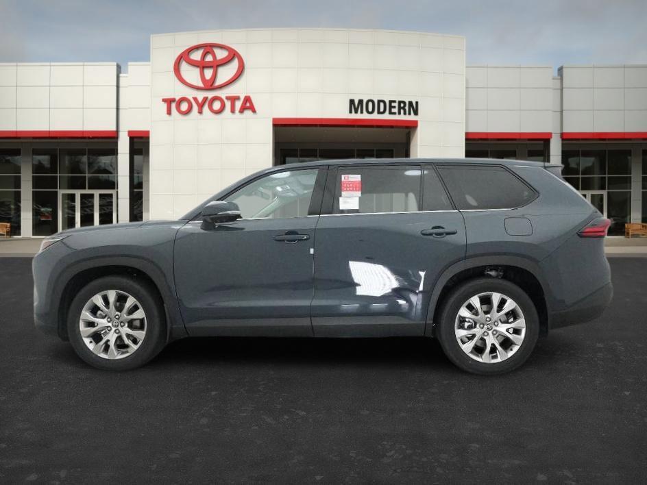 new 2026 Toyota Highlander car, priced at $57,904