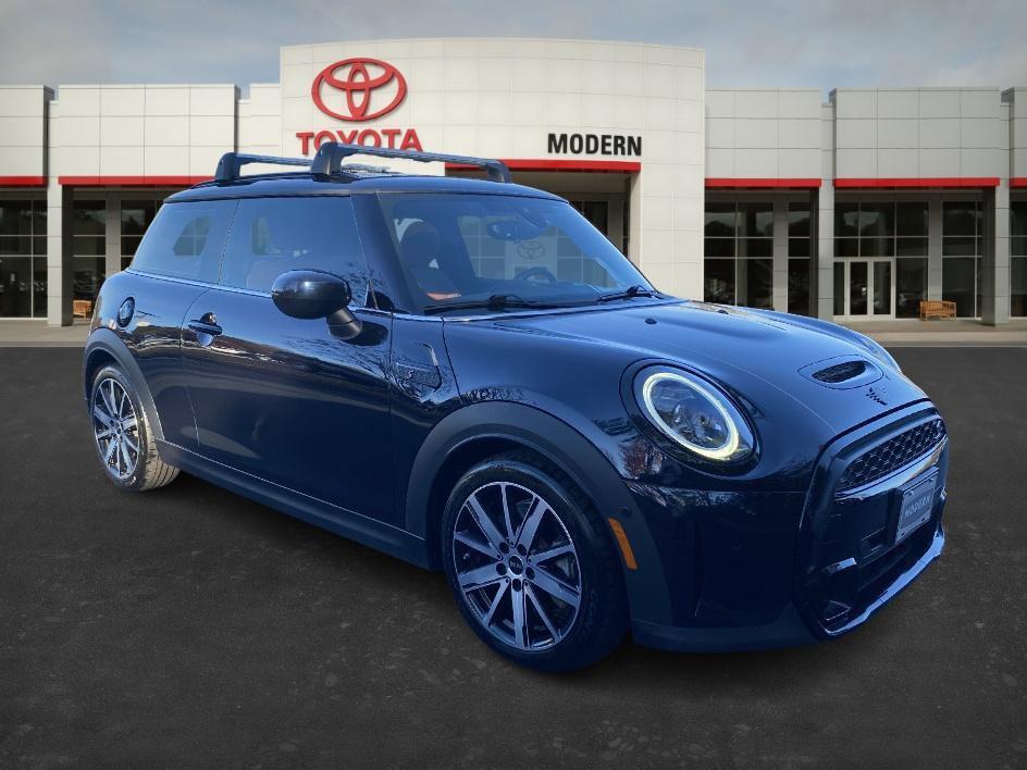 used 2023 MINI Hardtop car, priced at $23,696