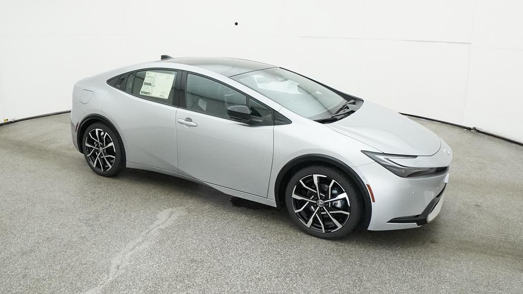 new 2025 Toyota Prius Plug-In Hybrid car, priced at $44,117