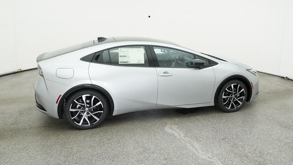 new 2025 Toyota Prius Plug-In Hybrid car, priced at $44,117