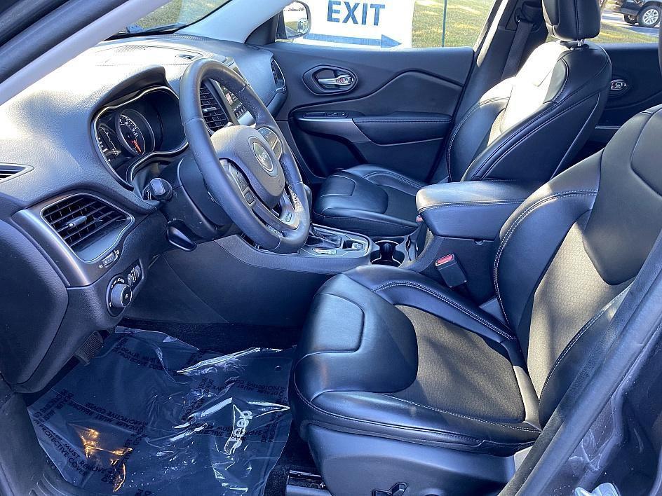 used 2019 Jeep Cherokee car, priced at $14,919