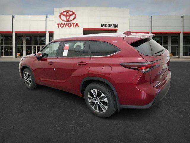 new 2025 Toyota Highlander car, priced at $47,356