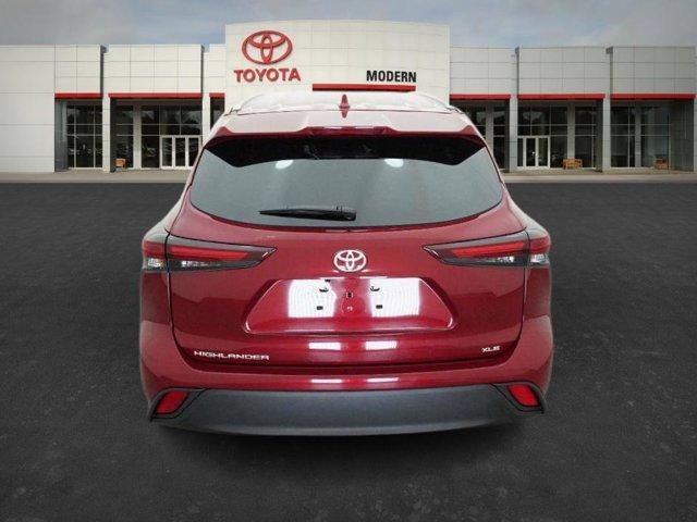 new 2025 Toyota Highlander car, priced at $47,356