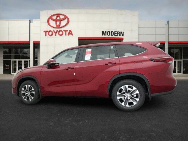 new 2025 Toyota Highlander car, priced at $47,356