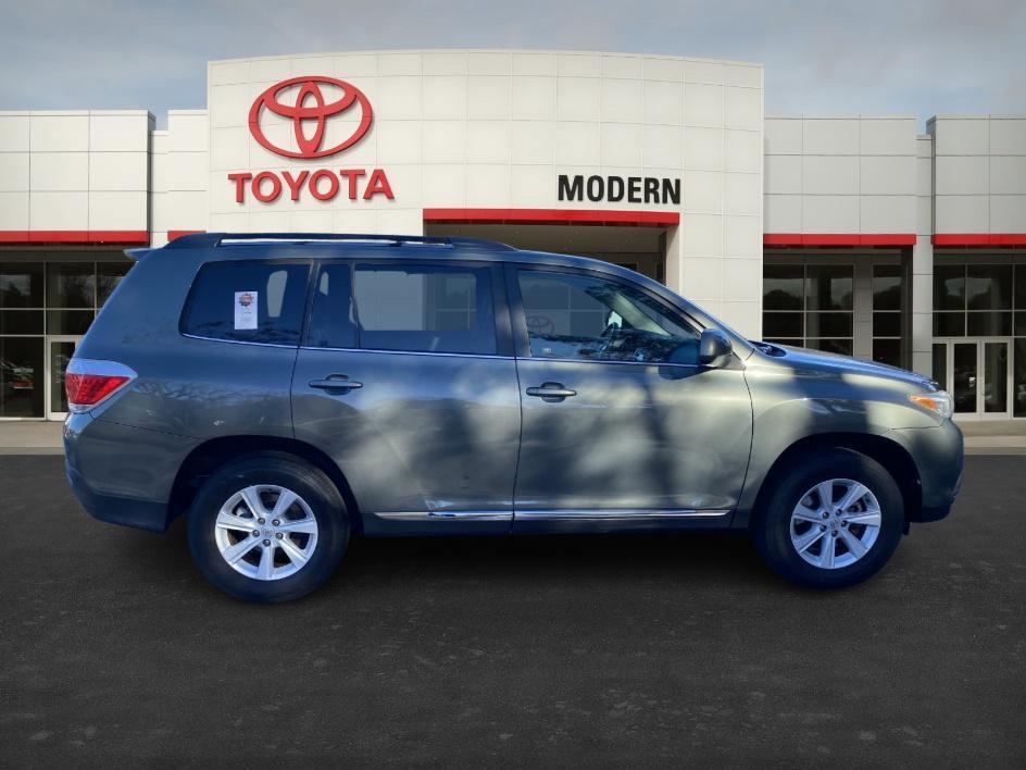 used 2013 Toyota Highlander car, priced at $12,497