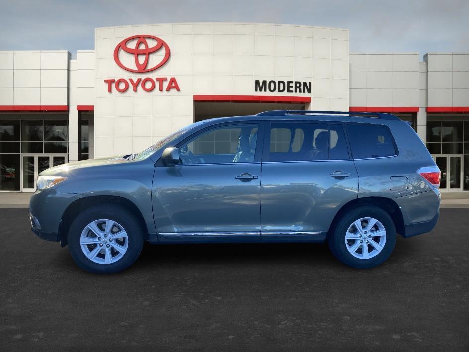 used 2013 Toyota Highlander car, priced at $12,497