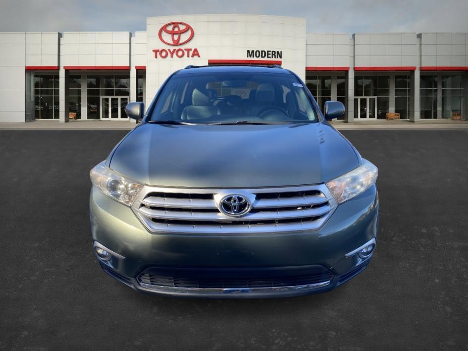 used 2013 Toyota Highlander car, priced at $12,497