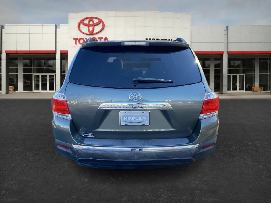 used 2013 Toyota Highlander car, priced at $12,497