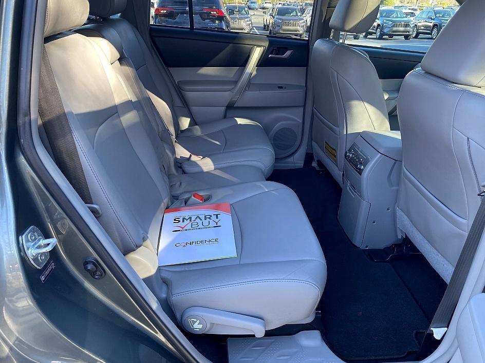 used 2013 Toyota Highlander car, priced at $12,497