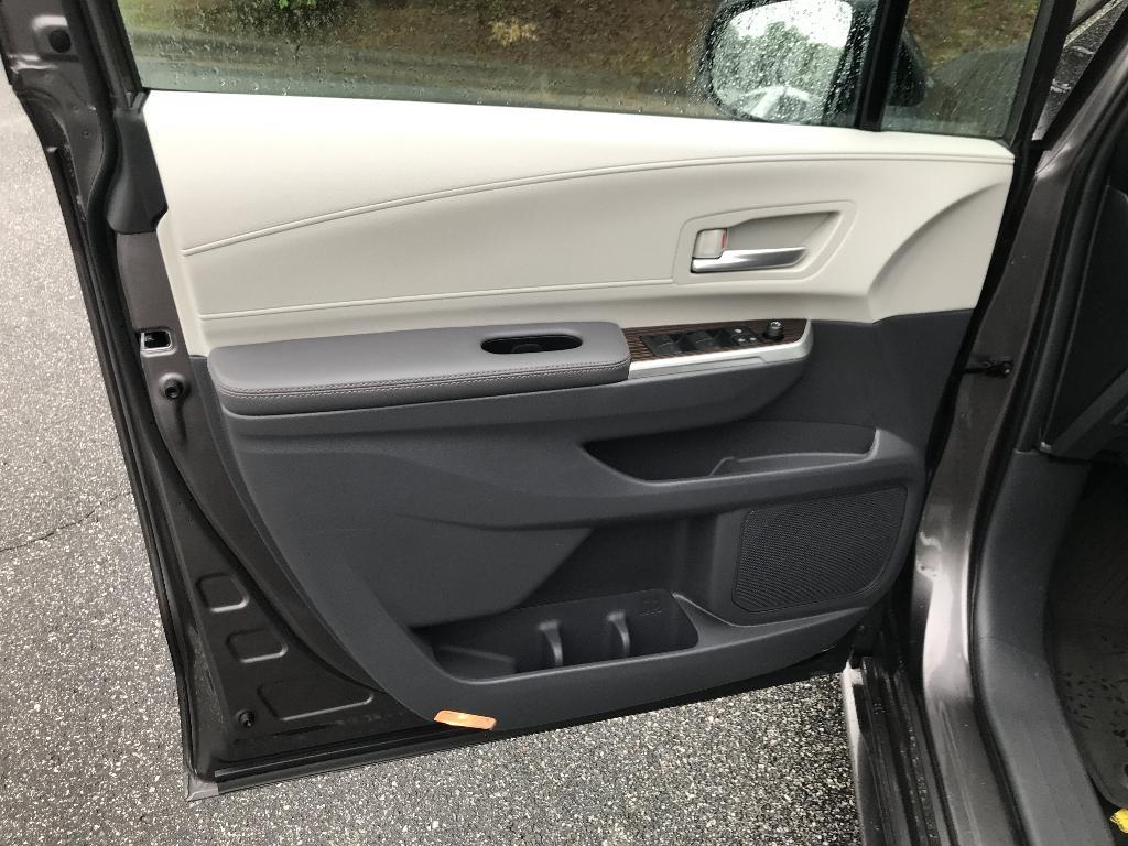 used 2024 Toyota Sienna car, priced at $44,994