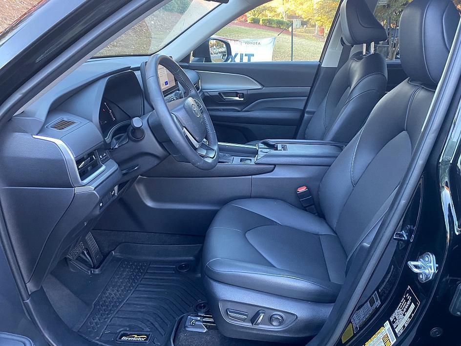 used 2025 Toyota Grand Highlander car, priced at $46,351