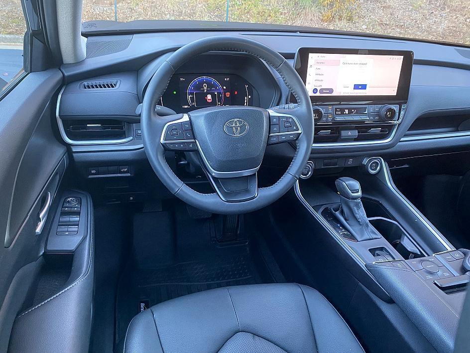 used 2025 Toyota Grand Highlander car, priced at $46,351