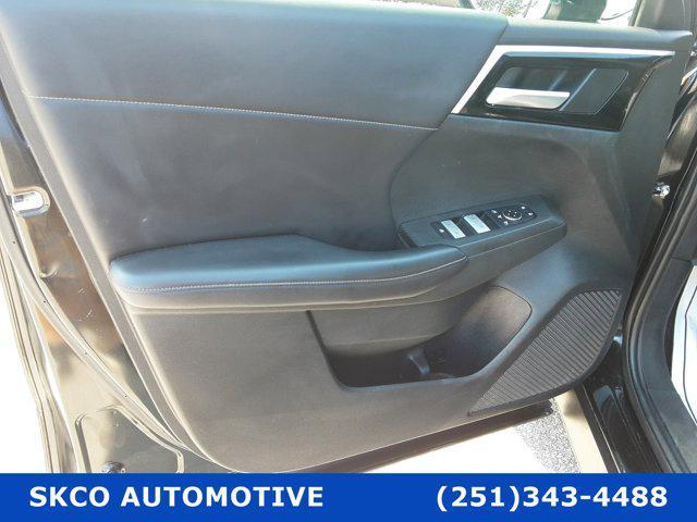 used 2023 Mitsubishi Outlander car, priced at $24,400