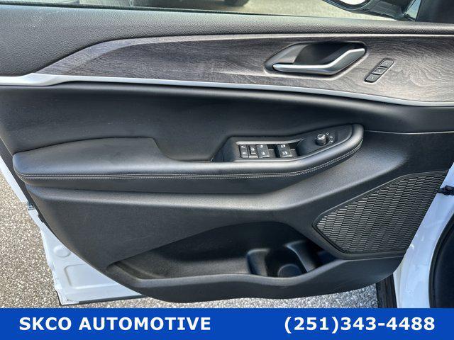 used 2024 Jeep Grand Cherokee car, priced at $35,500