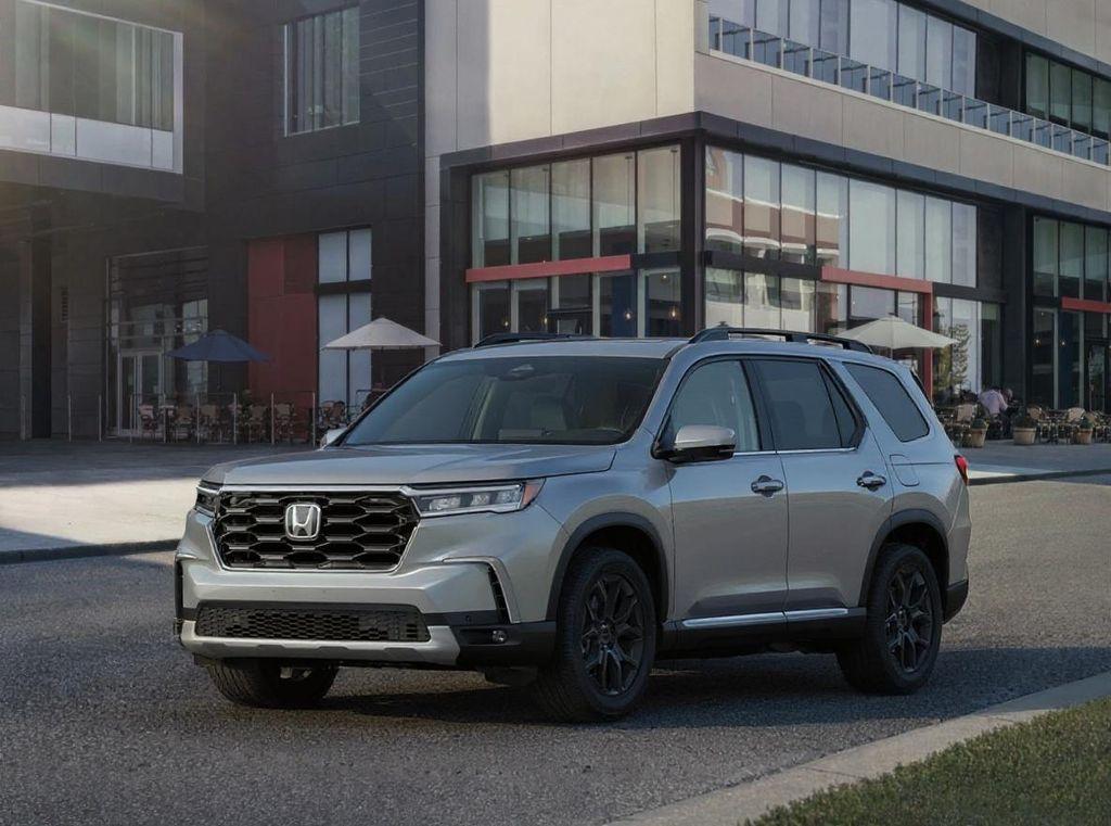 new 2025 Honda Pilot car, priced at $51,305