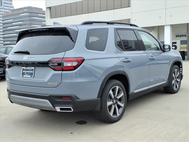 new 2025 Honda Pilot car, priced at $51,550