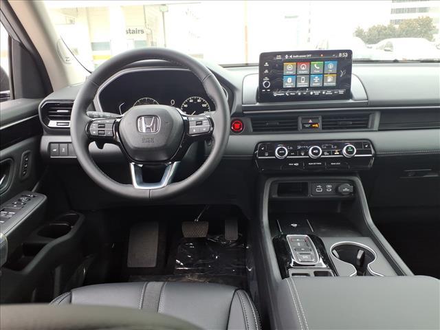 new 2025 Honda Pilot car, priced at $51,550
