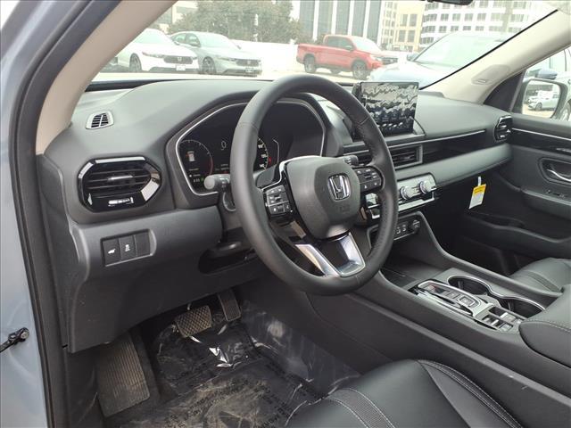 new 2025 Honda Pilot car, priced at $51,550