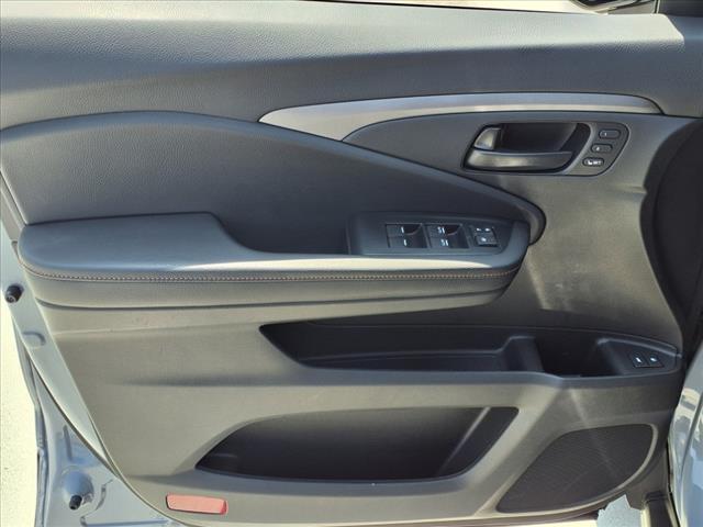 used 2022 Honda Passport car, priced at $31,995