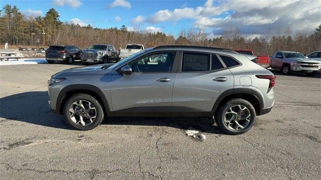 new 2025 Chevrolet Trax car, priced at $24,235